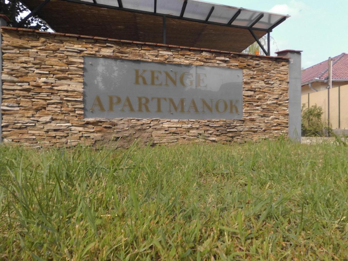Kenge Apartmanok Балатонсемеш Экстерьер фото